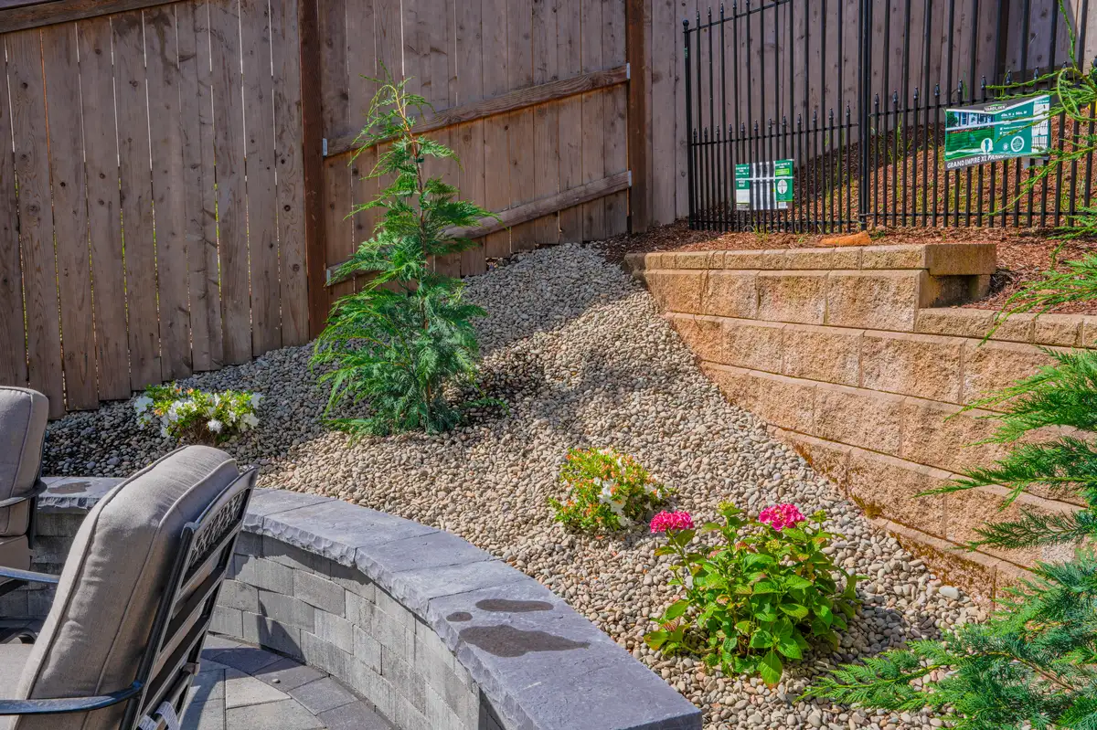Backyard retaining wall and planting project in Sherwood Oregon
