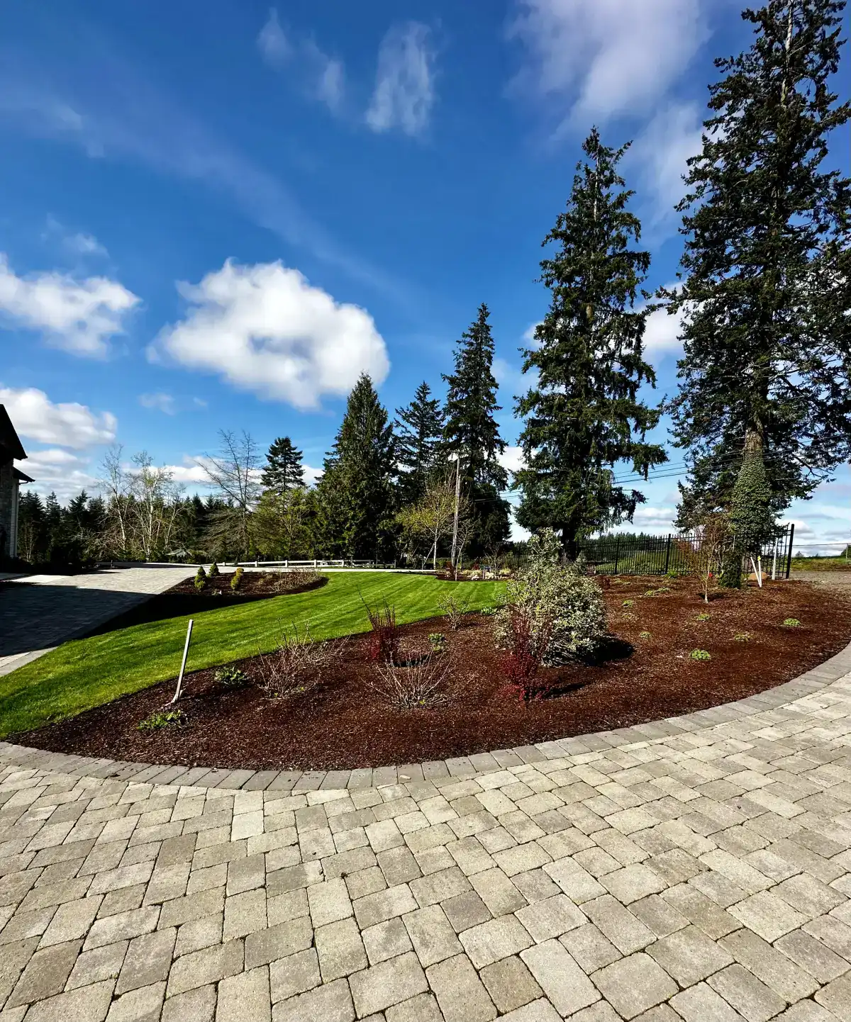 Professional lawn care and mowing in Tualatin Oregon